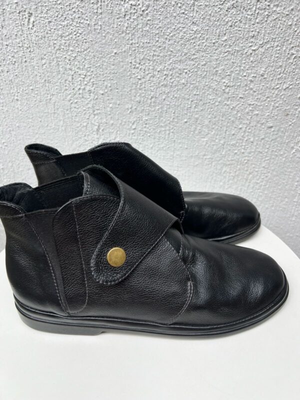 Bota Botão Ema