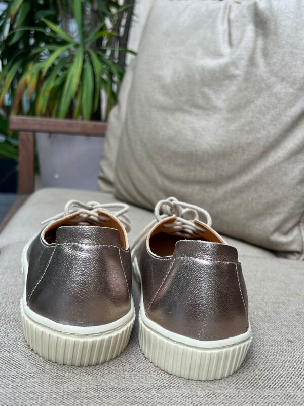 Tenis V130