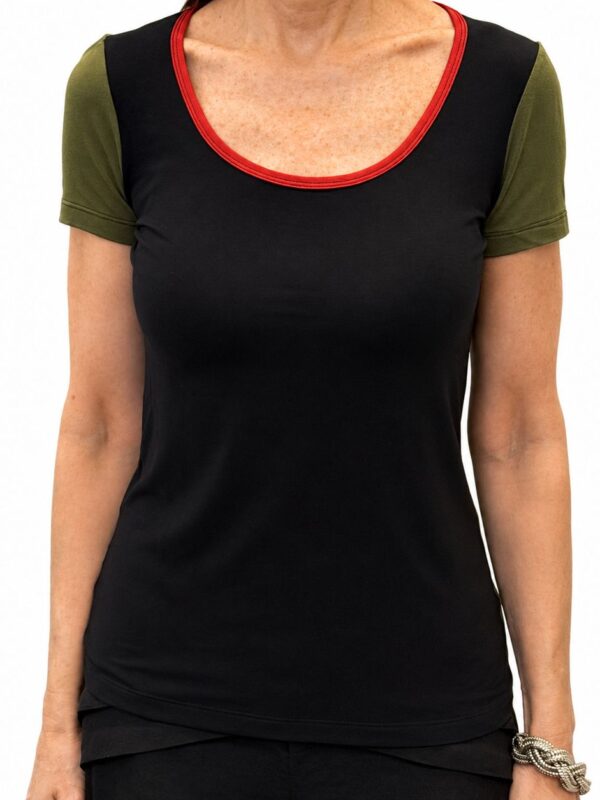 Blusa Kelly manga curta tricolor