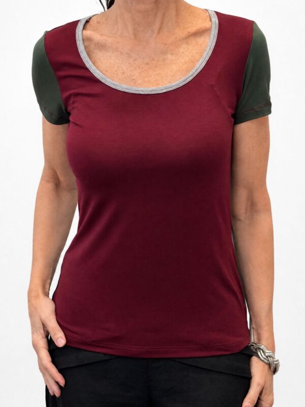 Blusa Kelly manga curta tricolor